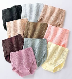 LAVIENNE（ラヴィエンヌ）の「【１０色組】レースがうれしいたっぷりショーツ（ショーツ）」｜10色組