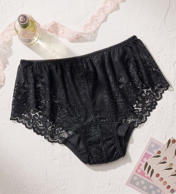YU'NOW（ユナウ）の「総レースサニタリーショーツ（ショーツ）」｜ブラック