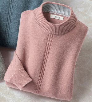 「アルパカ入りスマートセーター（メンズニット・セーター）」｜グレイッシュピンク