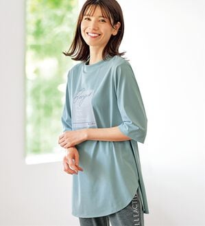 BELLUNA（ベルーナ）の「＜ＥＬＬＥ　Ａｃｔｉｖｅ＞多機能ロゴプリントチュニック（チュニック）」｜スモークブルー