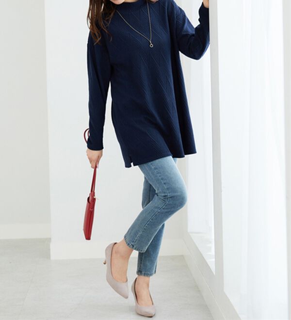 BELLUNA（ベルーナ）の「ふんわりジャカード素材ハイネックチュニック（チュニック）」｜詳細画像