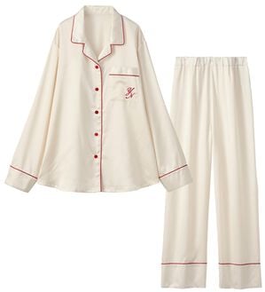 YU'NOW（ユナウ）の「【上下２点セット】裏起毛サテンパジャマ（パジャマ・ルームウェア）」｜アイボリー