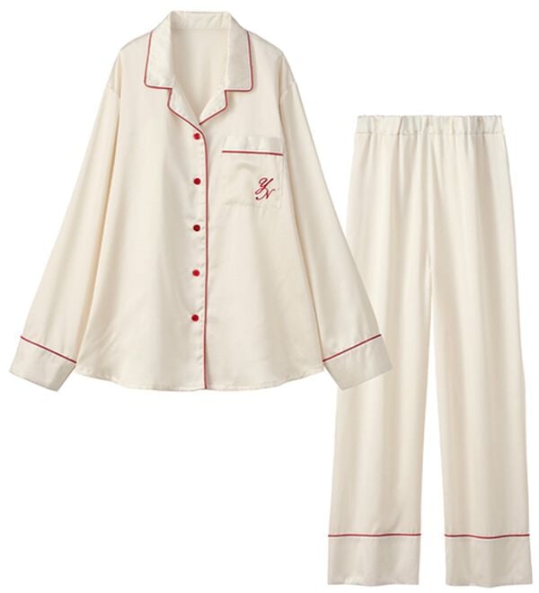 YU'NOW（ユナウ）の「【上下２点セット】裏起毛サテンパジャマ（パジャマ・ルームウェア）」｜アイボリー