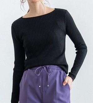 Pierrot（ピエロ）の「【選べるネック】華奢見え綿混リブニット（ニット・セーター）」｜ブラック