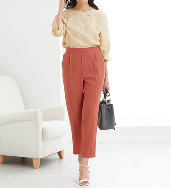 BELLUNA（ベルーナ）の「【店舗・ネット限定】モチーフレース使い袖ギャザーブラウス（ブラウス）」｜詳細画像