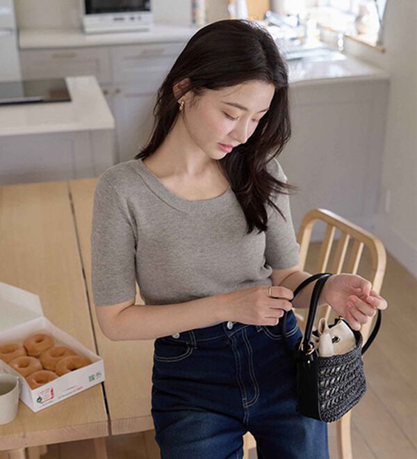 CHAN ME（チャンミ）の「ラウンドネック半袖リブニット（ニット・セーター）」｜詳細画像