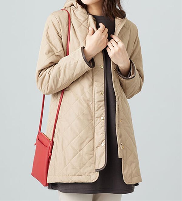 BELLUNA（ベルーナ）の「パイピング使いキルトデザインコート（ロングコート）」｜詳細画像