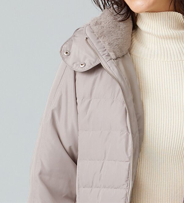 BELLUNA（ベルーナ）の「フレンチダウン使い細見えキルト切替ロングコート（ロングコート）」｜詳細画像