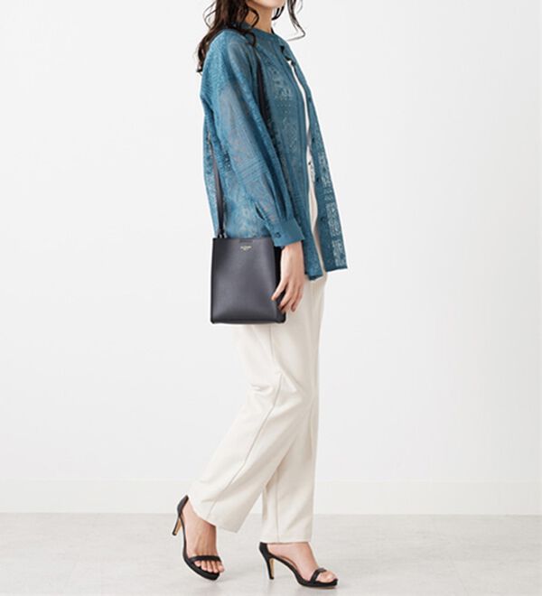 BELLUNA（ベルーナ）の「上品レース素材シャツチュニック（チュニック）」｜詳細画像