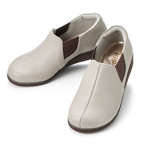 ルフラン（ルフラン）の「＜メディフィット＞５Ｅゆったりサイドゴアスリッポン（スリッポン）」｜ライトグレー