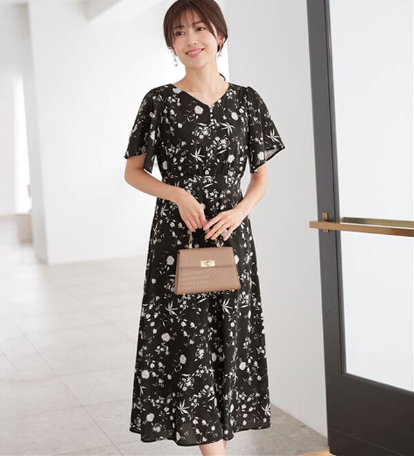 【BLUGIRL 】花柄ワンピース　新品 お客様企画】欲しいが詰まったひんやり花柄ワンピース - ベルーナ【公式】