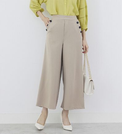 BELLUNA（ベルーナ）の「ジョーゼット素材釦使いワイドパンツ（その他パンツ）」