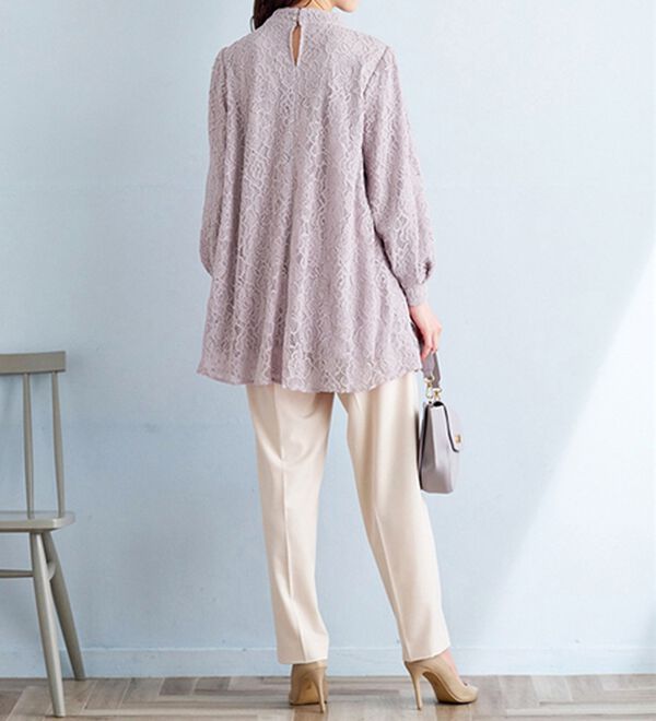 BELLUNA（ベルーナ）の「【一枚でエレガント！】ふんわり総レーススタンド衿チュニック（チュニック）」｜詳細画像