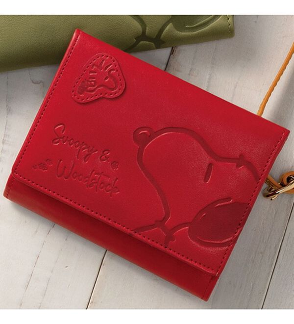 BELLUNA（ベルーナ）の「＜スヌーピー＞牛革折財布（財布・パスケース）」｜詳細画像