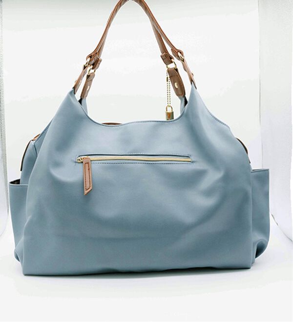 BELLUNA（ベルーナ）の「Ａ４対応１０ポケット大収納トート（トートバッグ）」｜詳細画像