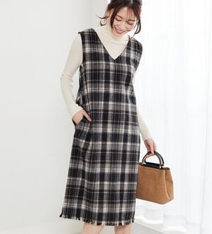 BELLUNA（ベルーナ）の「ポケット付！ふんわり起毛素材ジャンパースカート（ジャンパースカート）」｜詳細画像