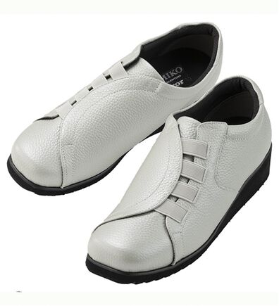 ルフラン（ルフラン）の「ラックウォーク厚底レザースリッポン（スリッポン）」