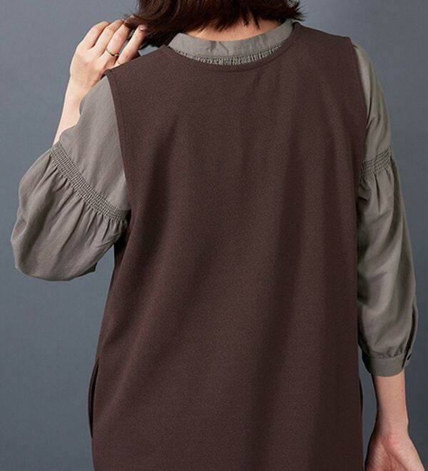 BELLUNA（ベルーナ）の「ビンテージ素材シャーリング使いブラウス（チュニック）」｜詳細画像