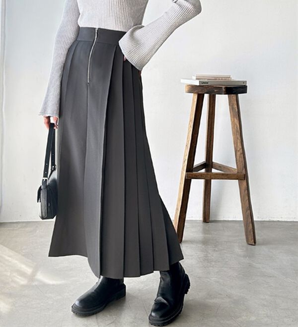 self-portrait プリーツスカート　２３AW スパンコール　ブラック WOMEN プリーツスカートパンツ ブラック