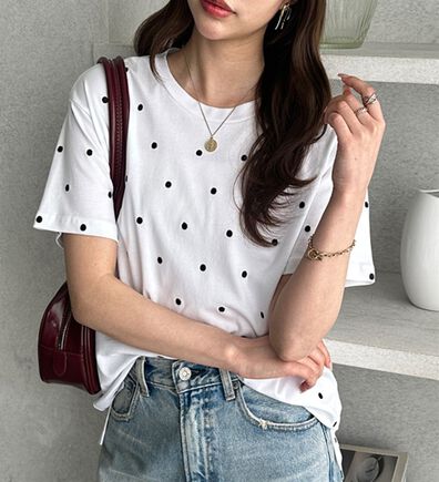 GeeRA（ジーラ）の「綿１００％ドット刺しゅうシルケットＴシャツ（Tシャツ）」
