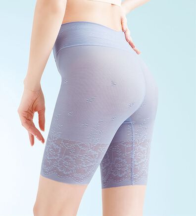 LAVIENNE（ラヴィエンヌ）の「涼寒メッシュショーツガードル（ショーツ）」