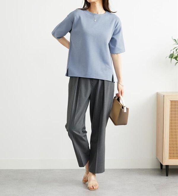 BELLUNA（ベルーナ）の「とろりん触感！ゆったりプルオーバー（カットソー）」｜詳細画像