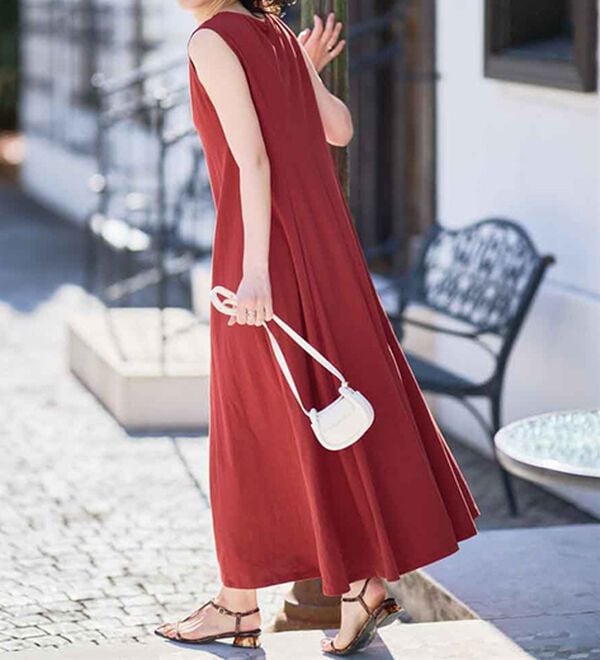 綿100％フレアーロングワンピース - ベルーナ【公式】