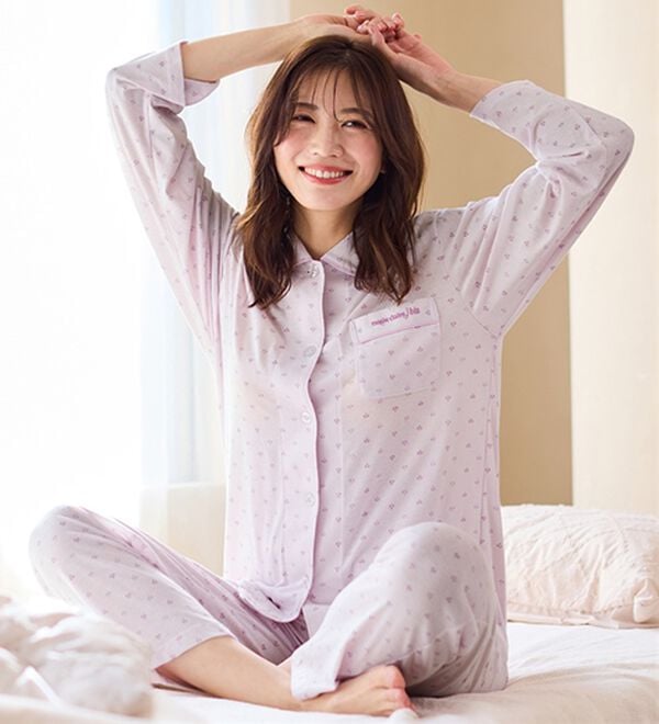 LAVIENNE（ラヴィエンヌ）の「【上質な寝心地を】良眠仕様カットソー素材パジャマ＜マリクレールビス＞（パジャマ・ルームウェア）」｜詳細画像