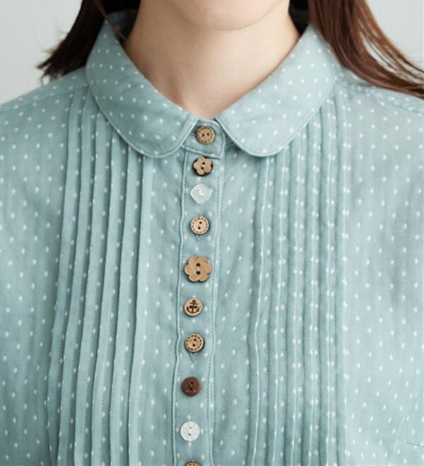 BELLUNA（ベルーナ）の「【綿100％素材】ダブルガーゼ素材丸衿多ボタンブラウス（ブラウス）」｜詳細画像