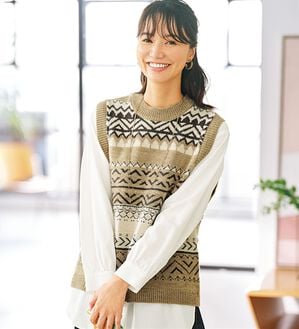 BELLUNA（ベルーナ）の「幾何柄ジャカードニットベスト（ベスト）」｜ベージュ系