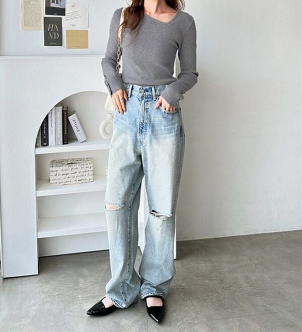 GeeRA（ジーラ）の「アシメネック袖ボタン付リブニット（ニット・セーター）」｜詳細画像