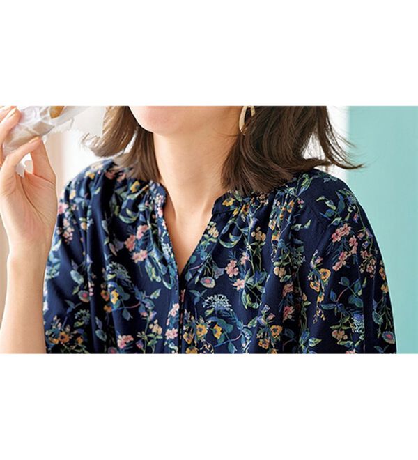 BELLUNA（ベルーナ）の「レーヨン素材ギャザーデザインブラウス（ブラウス）」｜詳細画像