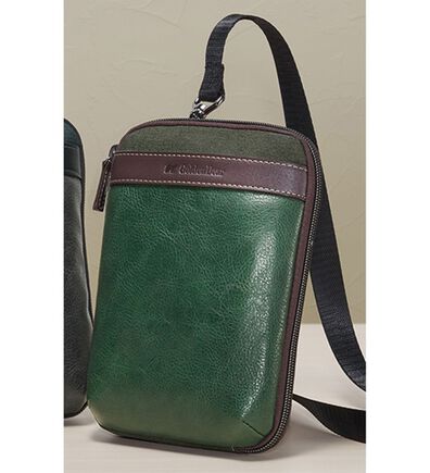 「＜ゴールデンベア＞ショルダーウォレット（メンズショルダーバッグ）」