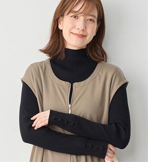 Viola e Viola（ヴィオラ エ ヴィオラ）の「洗えるもちもち　袖ボタンリブニット（ニット・セーター）」｜ブラック