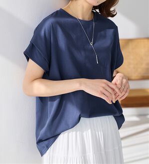 Viola e Viola（ヴィオラ エ ヴィオラ）の「脱普通！すっきり見え大人の上品Ｔシャツ（Tシャツ）」｜ダークブルー