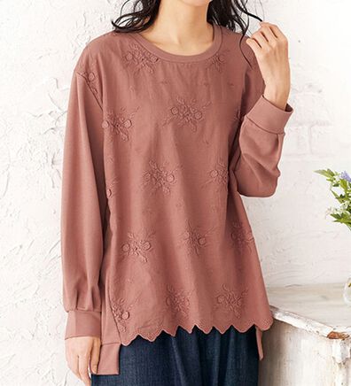 BELLUNA（ベルーナ）の「モチーフレース使い袖タックデザインプルオーバー（カットソー）」