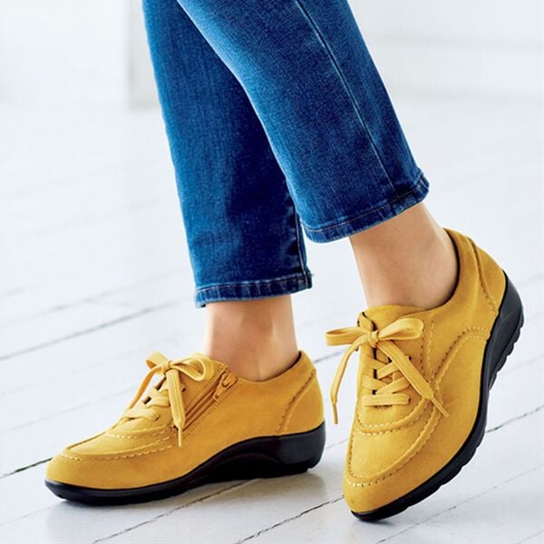 BELLUNA（ベルーナ）の「５Ｅスマートラインスニーカー（スニーカー）」｜マスタード