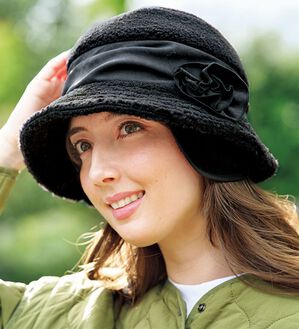 BELLUNA（ベルーナ）の「耳まであったかサイドポイントニット帽子（帽子）」｜黒