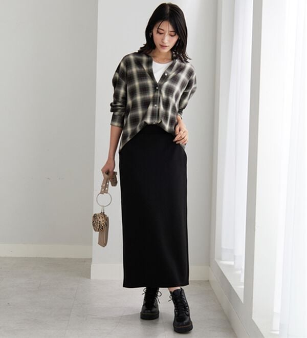 BELLUNA（ベルーナ）の「裏起毛素材ふくれジャカードナロースカート（ロングスカート）」｜詳細画像