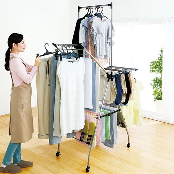 「布団も干せる！変幻自在な折りたたみ物干しラック（ランドリーラック・収納）」｜1