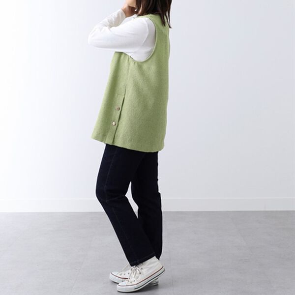 BELLUNA（ベルーナ）の「ブークレー素材ボタン使いベスト（ベスト）」｜詳細画像