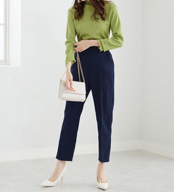 BELLUNA（ベルーナ）の「桜オイル加工テーパードパンツ（テーパードパンツ）」｜詳細画像