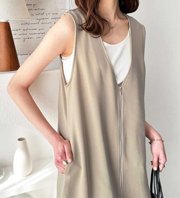 GeeRA（ジーラ）の「３ＷＡＹジップデザインジレワンピース（ジレ）」｜詳細画像