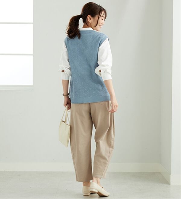 BELLUNA（ベルーナ）の「レース柄シアージャカードニットベスト（ベスト）」｜詳細画像