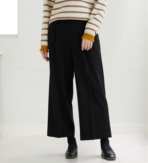 BELLUNA（ベルーナ）の「サマ見え（W）ボタン使いワイドパンツ（ワイドパンツ・ガウチョ）」｜黒
