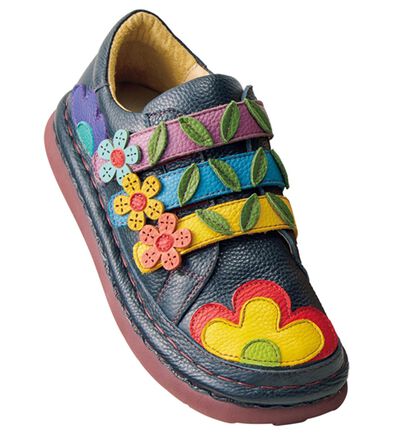 BELLUNA（ベルーナ）の「＜エスタシオン＞幅広牛革フラワーシューズ（フラットシューズ）」