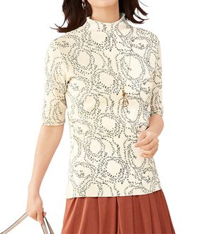 LAVIENNE（ラヴィエンヌ）の「着回し抜群！綿１００％ＵＶ対策トップス（カットソー）」｜リーフサークル柄