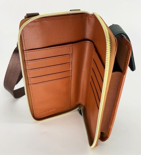 「＜ハッシュパピー＞大人のスマホ＆ウォレットポーチ（メンズショルダーバッグ）」｜詳細画像