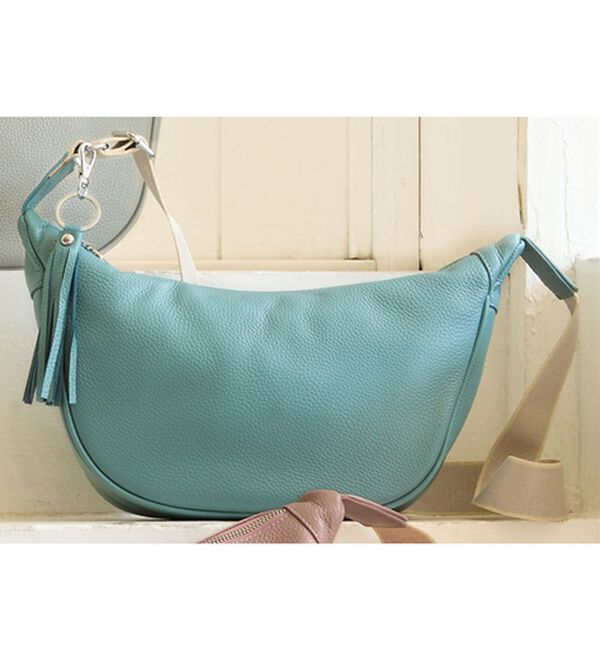 familiar×pionunnal POP（舟形ショルダー）　新品未使用 2025年最新】ファミリア ポシェット ピオヌンナルの人気アイテム