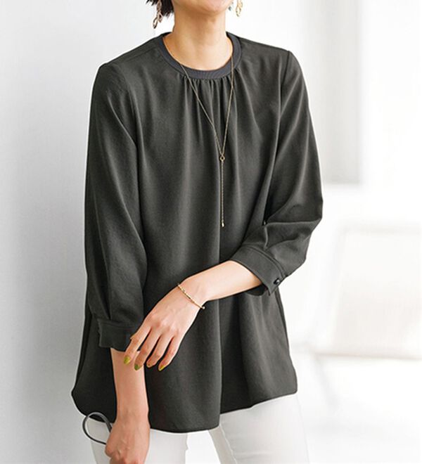 BELLUNA（ベルーナ）の「ビンテージ調衿リブ使いブラウス（ブラウス）」｜チャコール